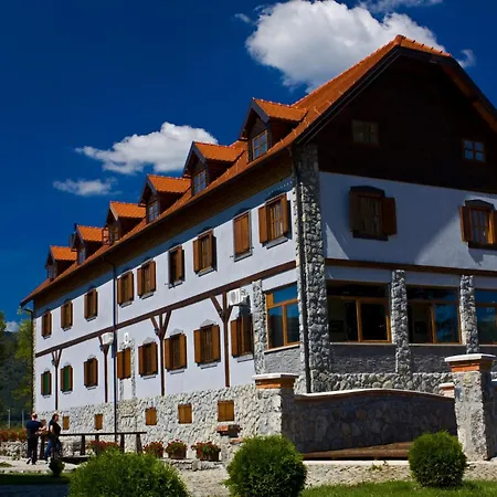 Hotel Gacka-3